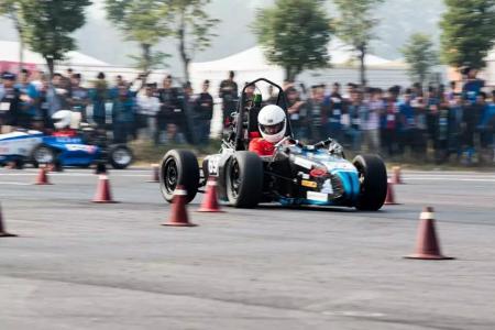 公司至尚方程式赛车 公司至尚方程式赛车